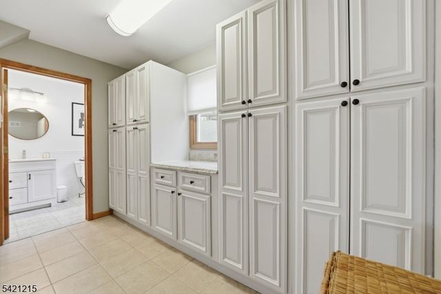 16 Arlington Blvd, North Arlington Boro, NJ 07031