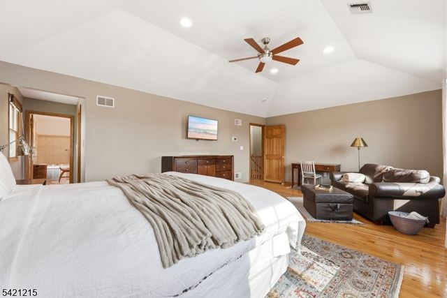 16 Arlington Blvd, North Arlington Boro, NJ 07031