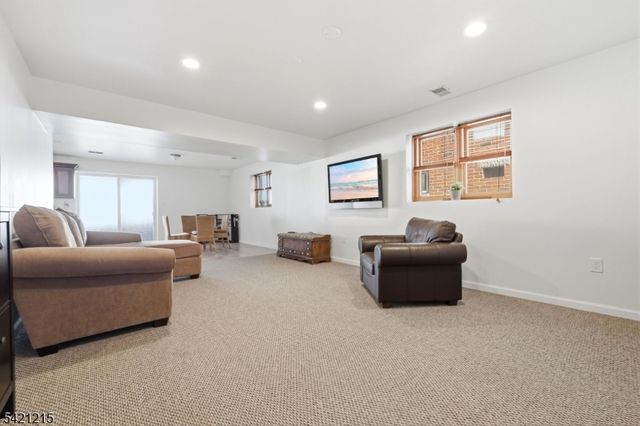 16 Arlington Blvd, North Arlington Boro, NJ 07031