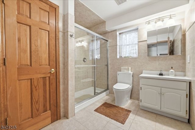 16 Arlington Blvd, North Arlington Boro, NJ 07031