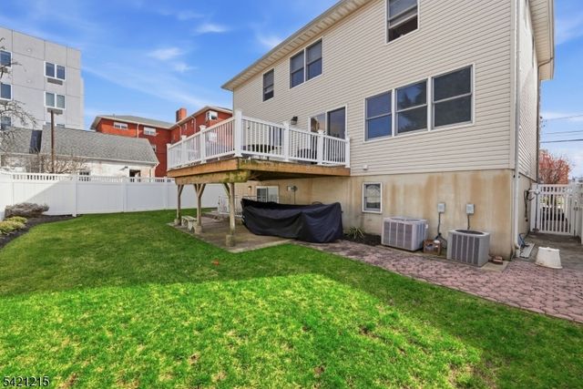 16 Arlington Blvd, North Arlington Boro, NJ 07031