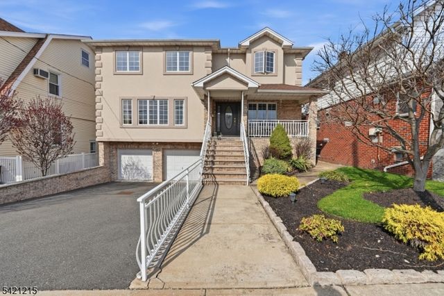 16 Arlington Blvd, North Arlington Boro, NJ 07031