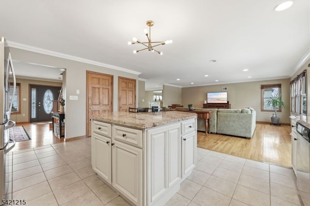 16 Arlington Blvd, North Arlington Boro, NJ 07031