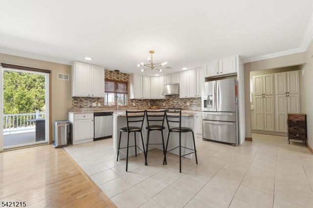 16 Arlington Blvd, North Arlington Boro, NJ 07031