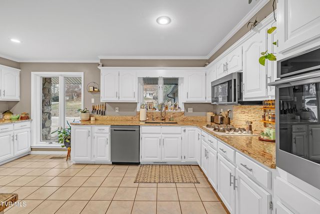 176 Timber Lake Drive, Rogersville, TN 37857