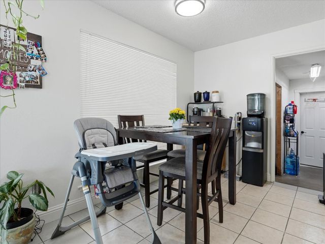 649 W Ashcroft Avenue, Clovis, CA 93612