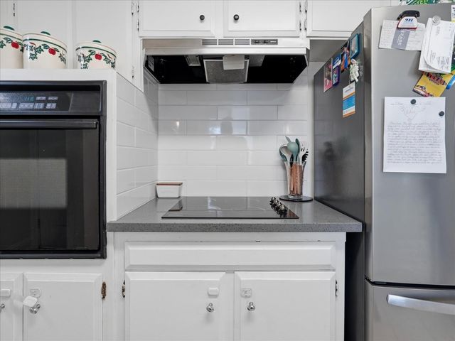 649 W Ashcroft Avenue, Clovis, CA 93612