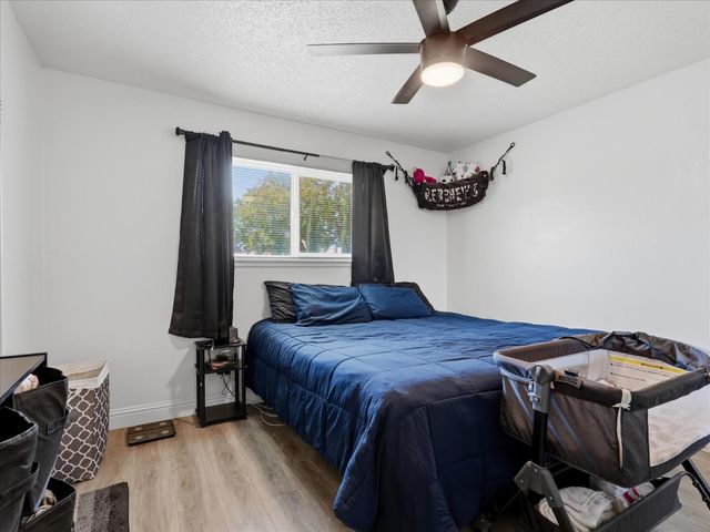 649 W Ashcroft Avenue, Clovis, CA 93612