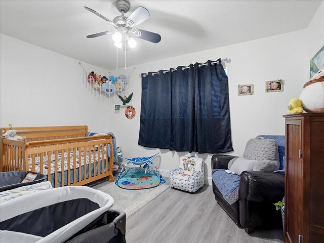 649 W Ashcroft Avenue, Clovis, CA 93612