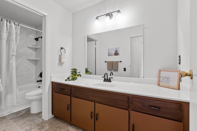 3553 Caballero Ln, Antelope, CA 95843