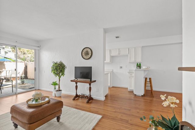 3553 Caballero Ln, Antelope, CA 95843