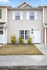 204 Pinegrove Court, Jacksonville, NC 28546