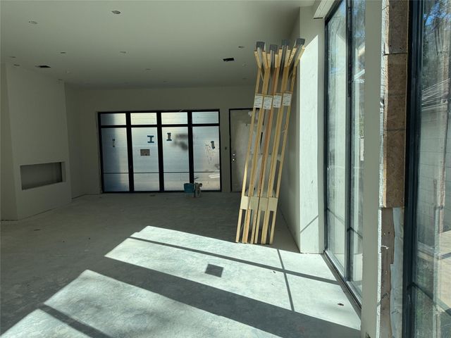 6405 Pickens A, Houston, TX 77007