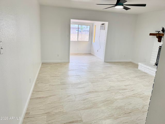 5817 W TIERRA BUENA Lane, Glendale, AZ 85306