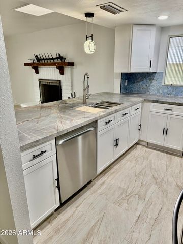 5817 W TIERRA BUENA Lane, Glendale, AZ 85306