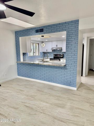 5817 W TIERRA BUENA Lane, Glendale, AZ 85306