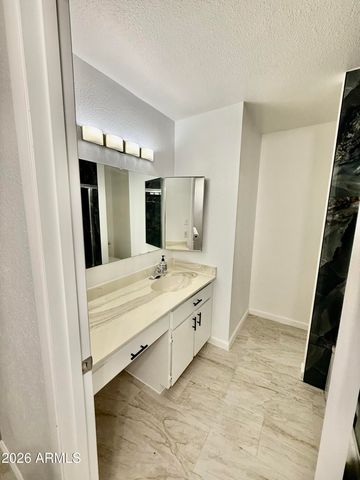 5817 W TIERRA BUENA Lane, Glendale, AZ 85306