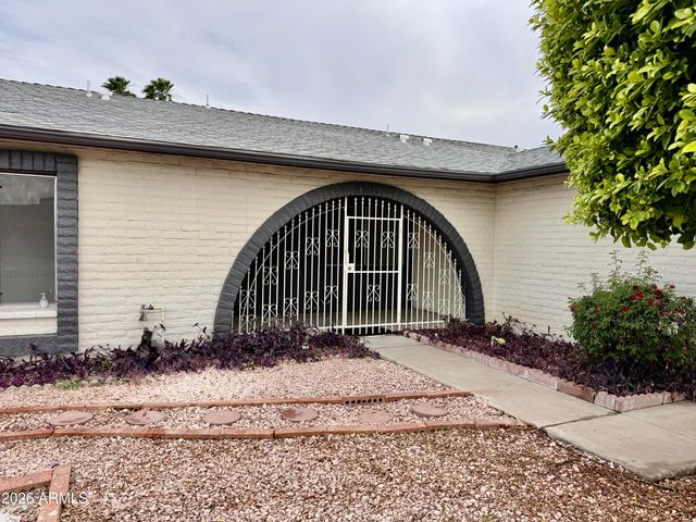 5817 W TIERRA BUENA Lane, Glendale, AZ 85306