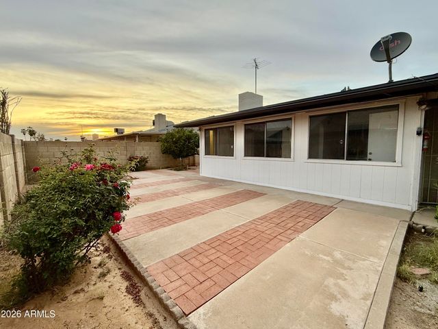 5817 W TIERRA BUENA Lane, Glendale, AZ 85306