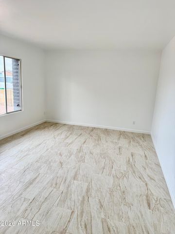 5817 W TIERRA BUENA Lane, Glendale, AZ 85306