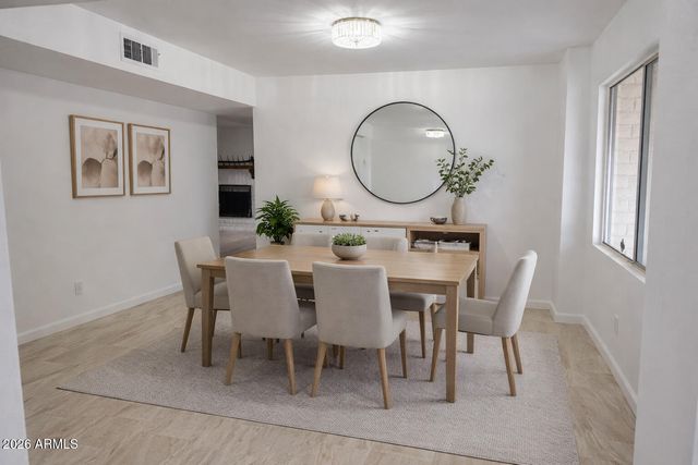 5817 W TIERRA BUENA Lane, Glendale, AZ 85306