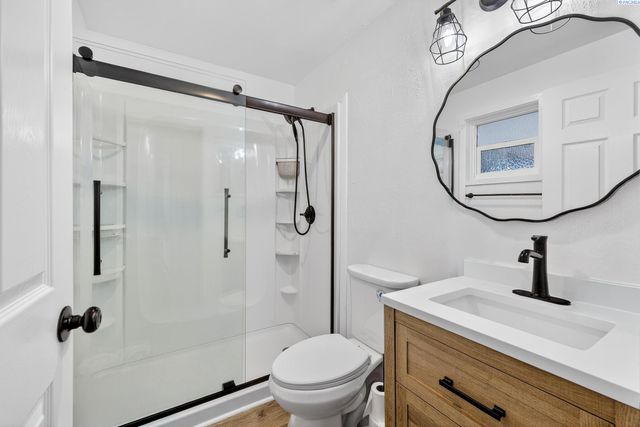 712 W Jan St, Pasco, WA 99302