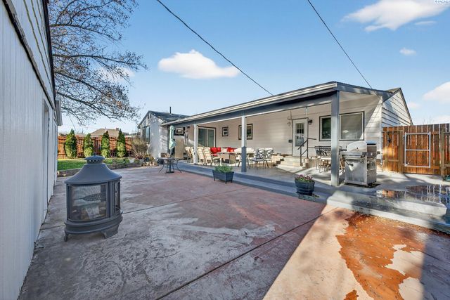 712 W Jan St, Pasco, WA 99302