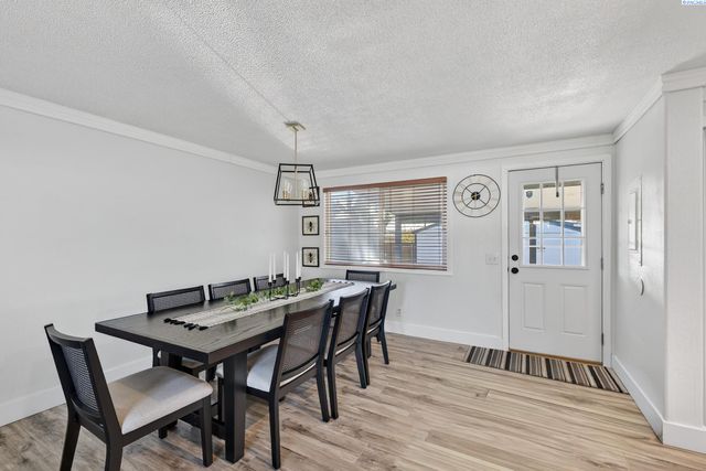 712 W Jan St, Pasco, WA 99302