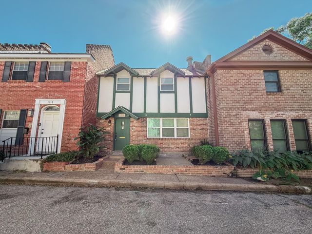 1210 Saxony Lane, Nassau Bay, TX 77058