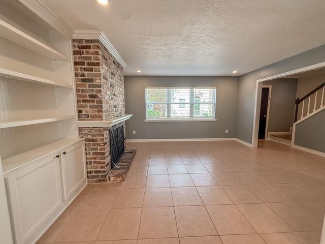 1210 Saxony Lane, Nassau Bay, TX 77058