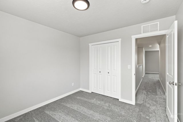 1716 Gyrfalcon St, Middleton, ID 83644