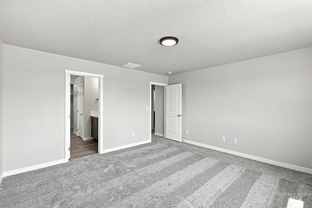 1716 Gyrfalcon St, Middleton, ID 83644
