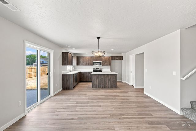 1716 Gyrfalcon St, Middleton, ID 83644