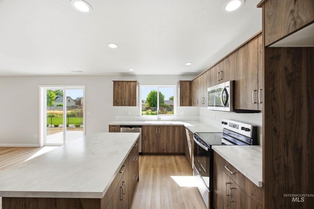 1716 Gyrfalcon St, Middleton, ID 83644 photo 5