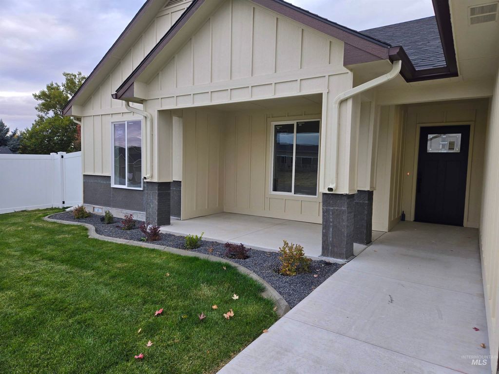 2485 2nd Ave S, Payette, ID 83661 photo 2