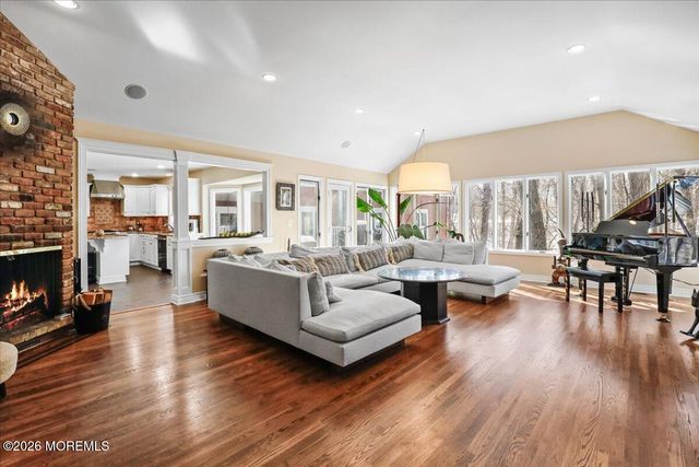 6 Twin Brooks Court, Holmdel, NJ 07733