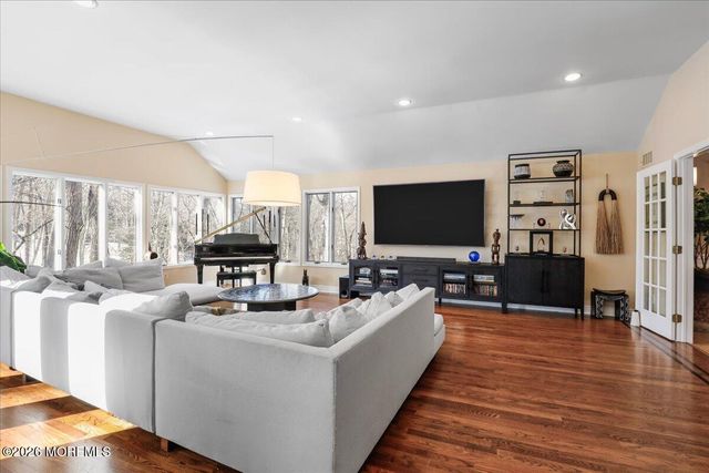 6 Twin Brooks Court, Holmdel, NJ 07733