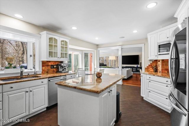 6 Twin Brooks Court, Holmdel, NJ 07733