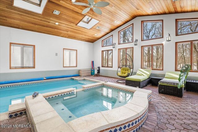 6 Twin Brooks Court, Holmdel, NJ 07733