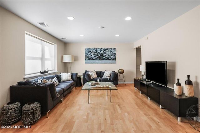 6 Twin Brooks Court, Holmdel, NJ 07733