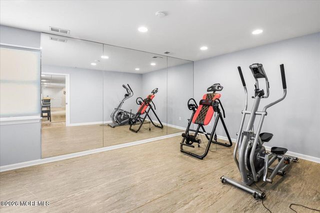 6 Twin Brooks Court, Holmdel, NJ 07733