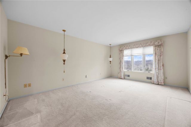 23 Sky Ridge Drive, Penfield, NY 14625