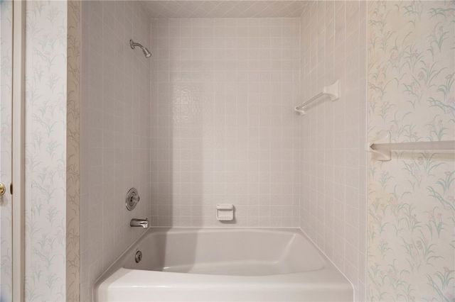 23 Sky Ridge Drive, Penfield, NY 14625