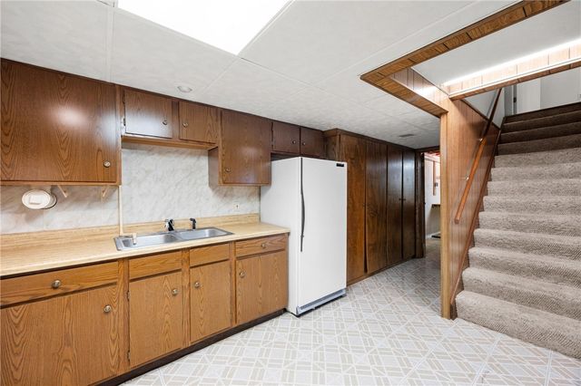 23 Sky Ridge Drive, Penfield, NY 14625