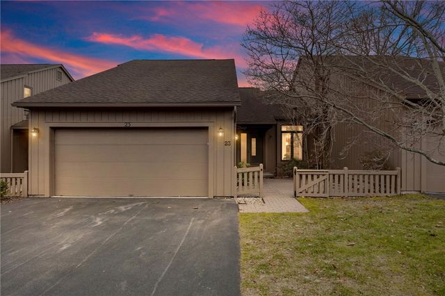 23 Sky Ridge Drive, Penfield, NY 14625