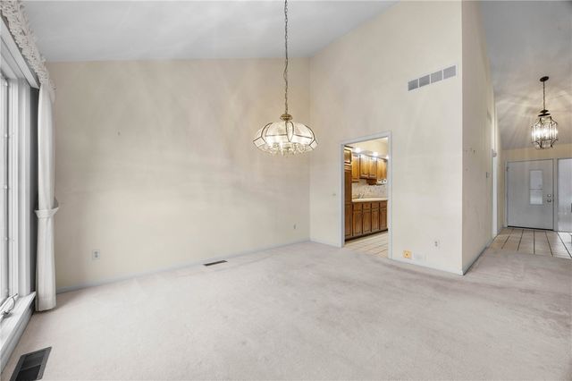 23 Sky Ridge Drive, Penfield, NY 14625