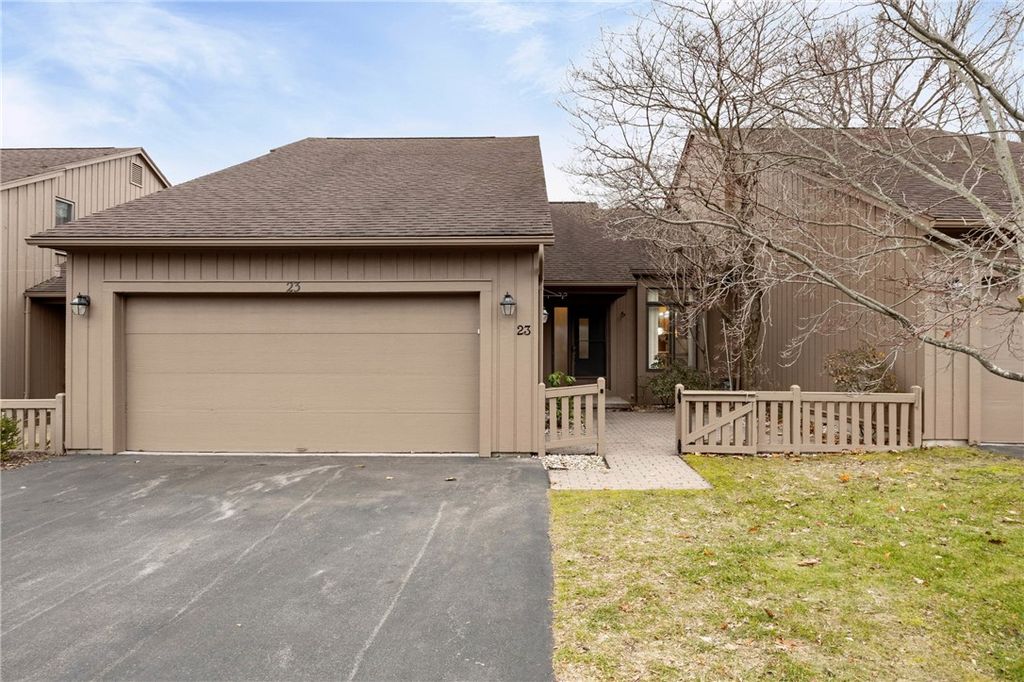 23 Sky Ridge Drive, Penfield, NY 14625