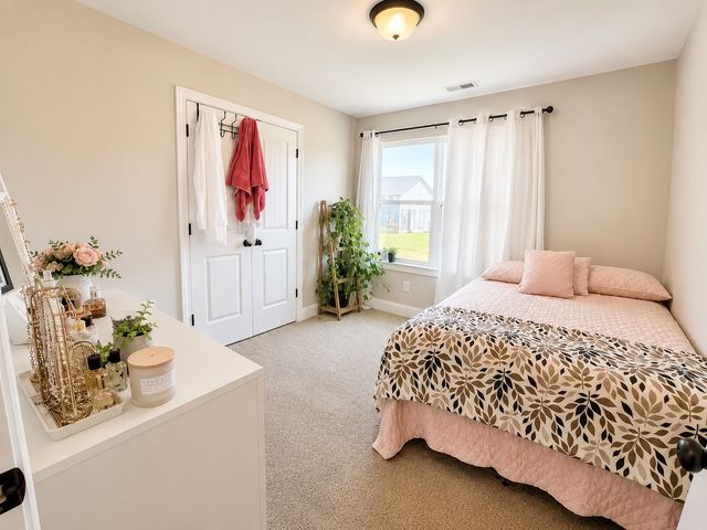 3047 Core Dr, Clarksville, TN 37040