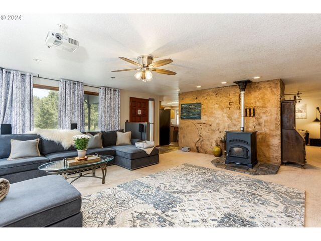 13535 SW Cinder Drive, Terrebonne, OR 97760