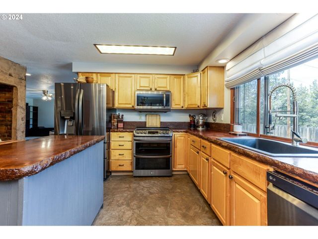 13535 SW Cinder Drive, Terrebonne, OR 97760